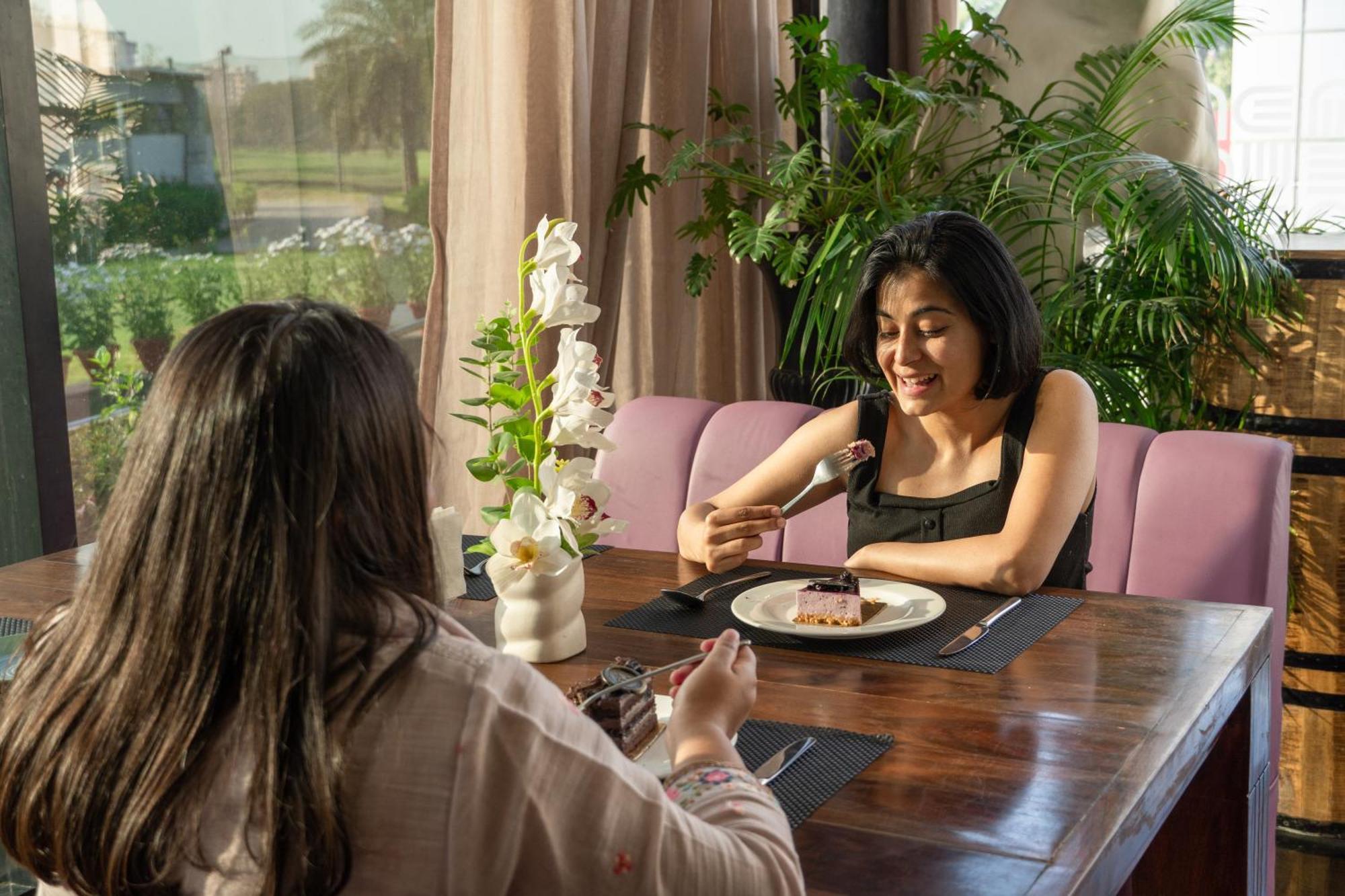 Karma Lakelands, Gurugram Gurgaon Esterno foto